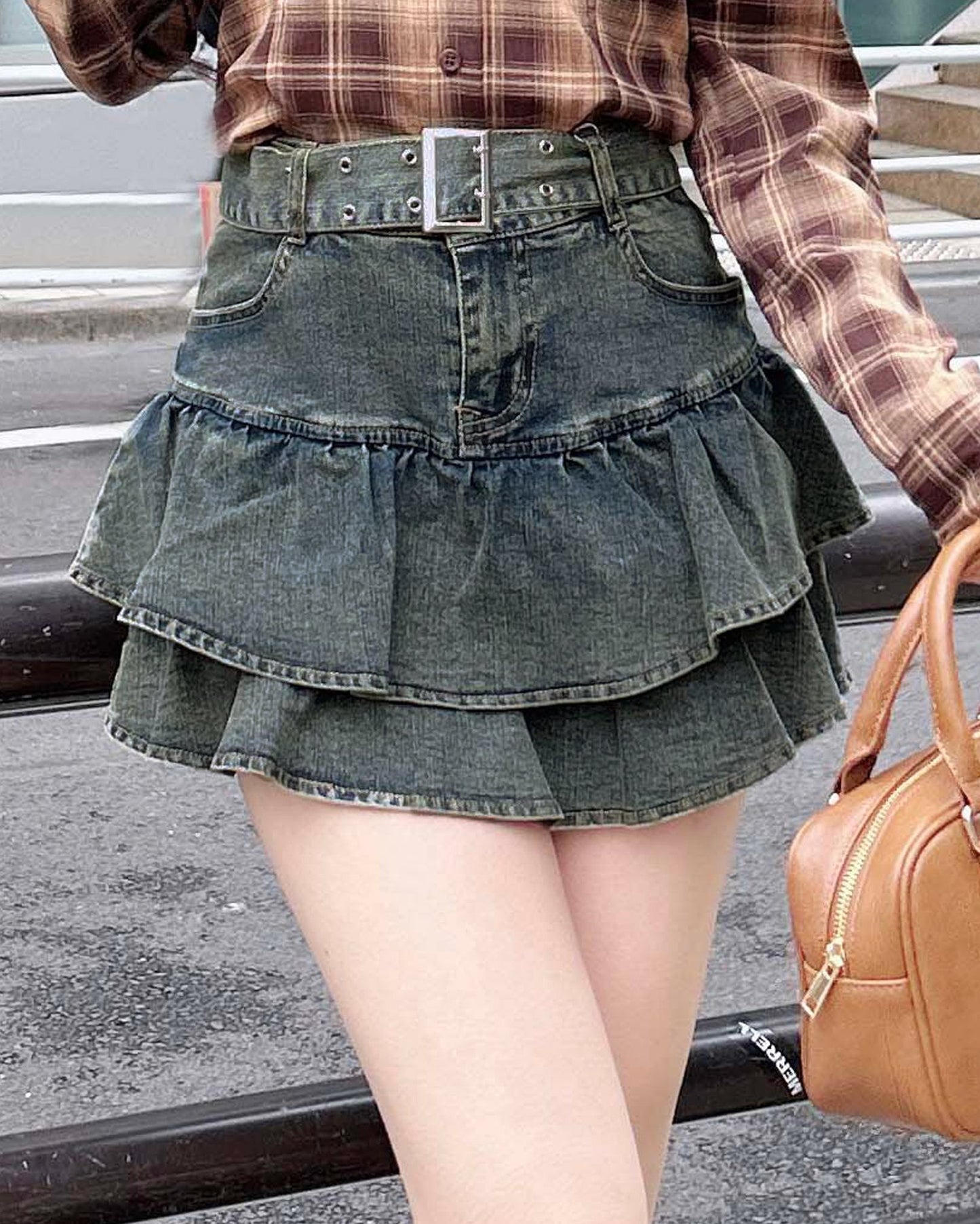 INGNI Denim frill miniskirt pants with belt