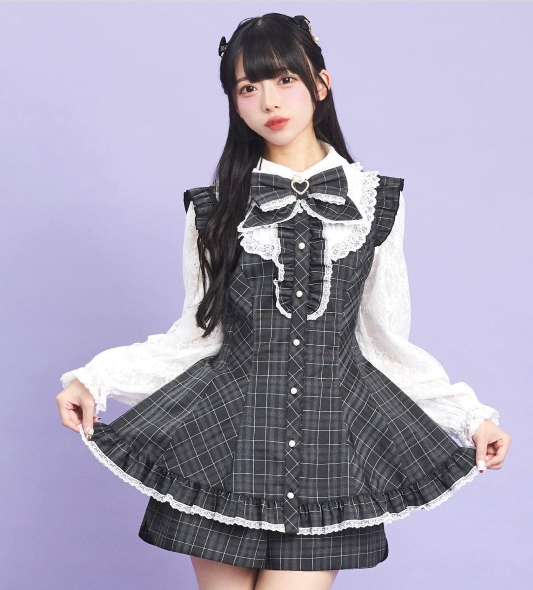 SecretHoney Long Sleeves with Ruffled Hem and Yoke Set-up
